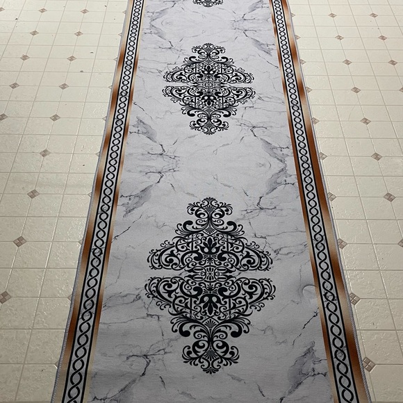 Modern Simplicity Crystal Velvet Runner Rug - Fashionable Printed Marble Pattern - Picture 7 of 7
